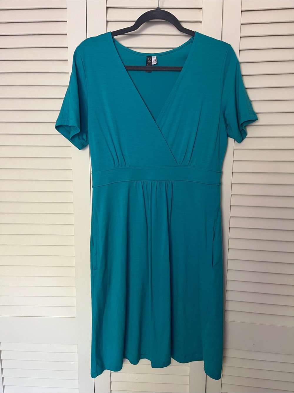 ibex Merino Wool Teal V-Neck Short Sleeve Midi Dress